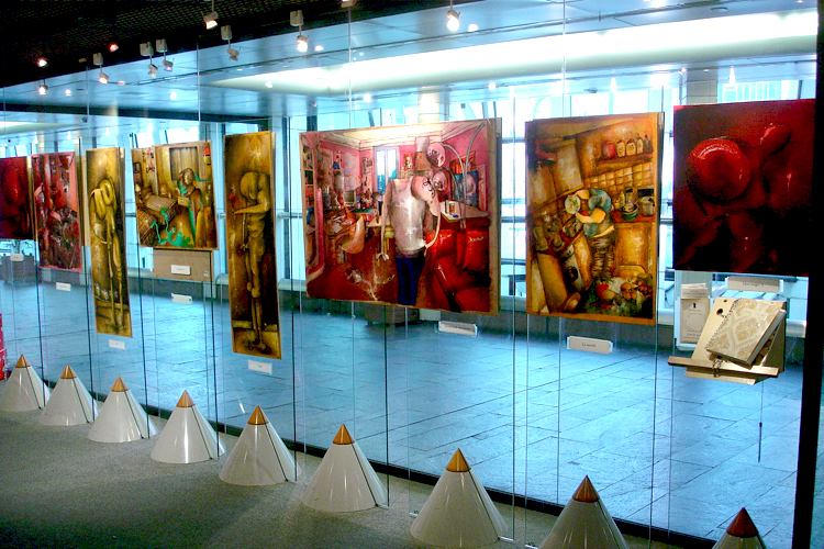 Solo exhibition Fnac Forum des Halles – Paris – France from 5 to 31 December 2005